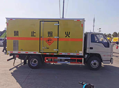 忠县爆破器材运输车技术升级与安全合规新趋势